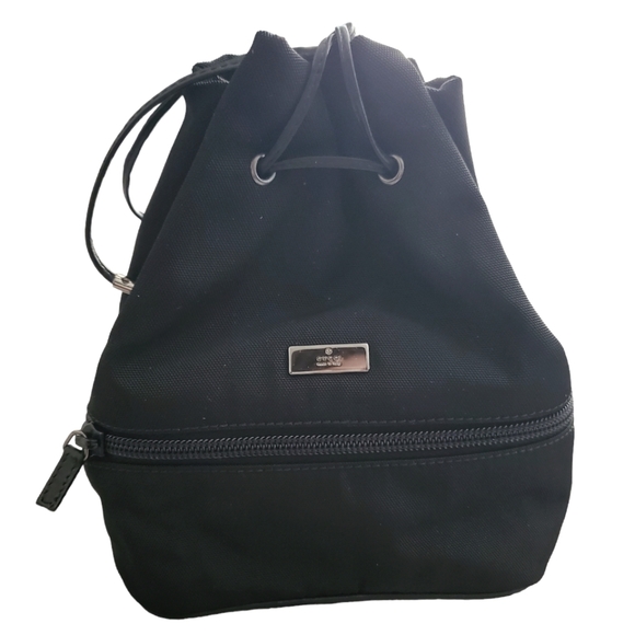 GUCCI mini nylon bucket bag - Picture 2 of 11